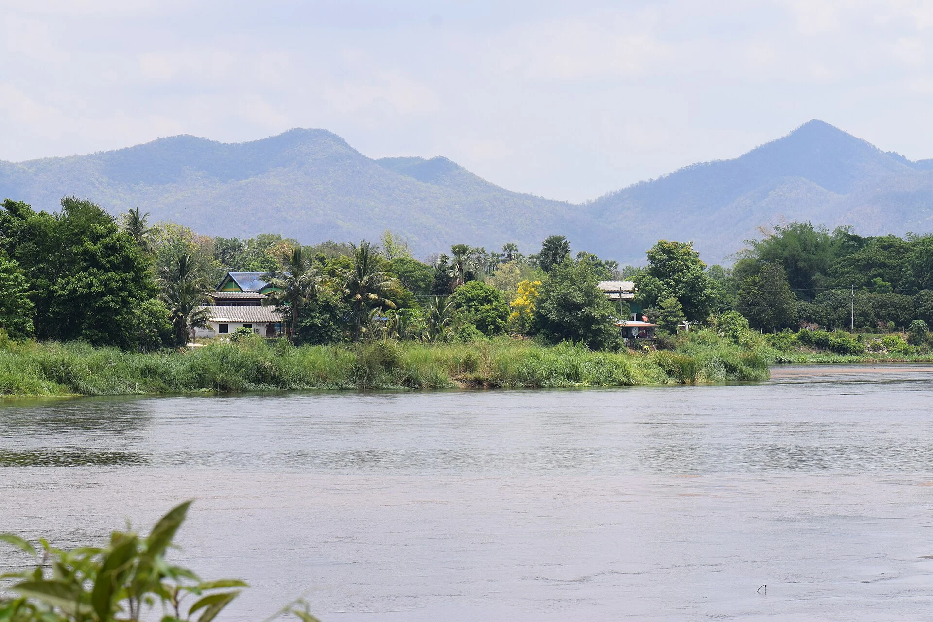 Mae Sot: Border Town, Burmese Soul