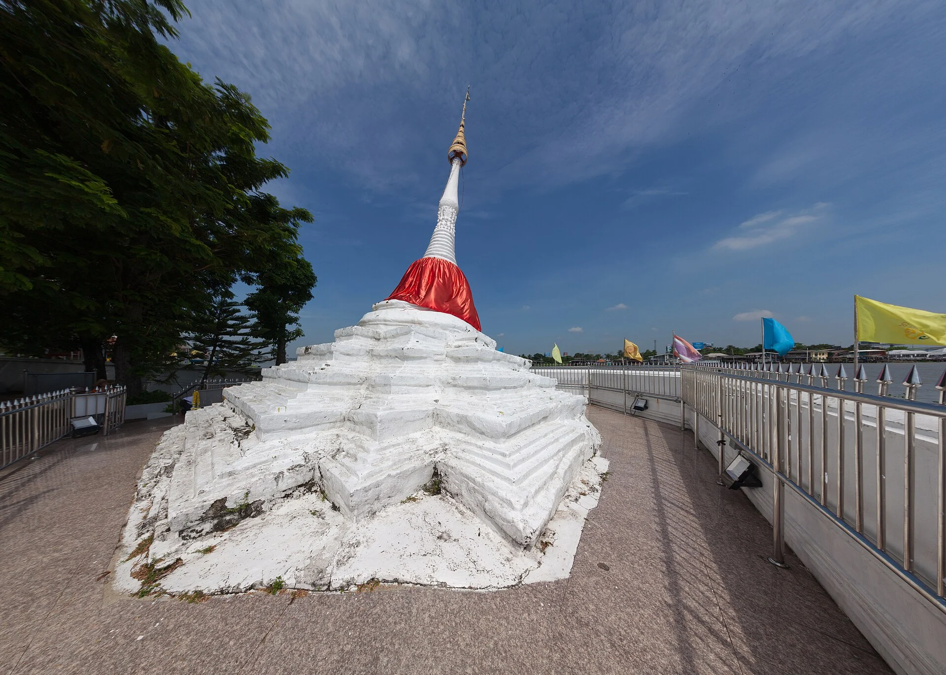 Nonthaburi: Koh Kret and the Bangkok Escape That Costs Two Baht