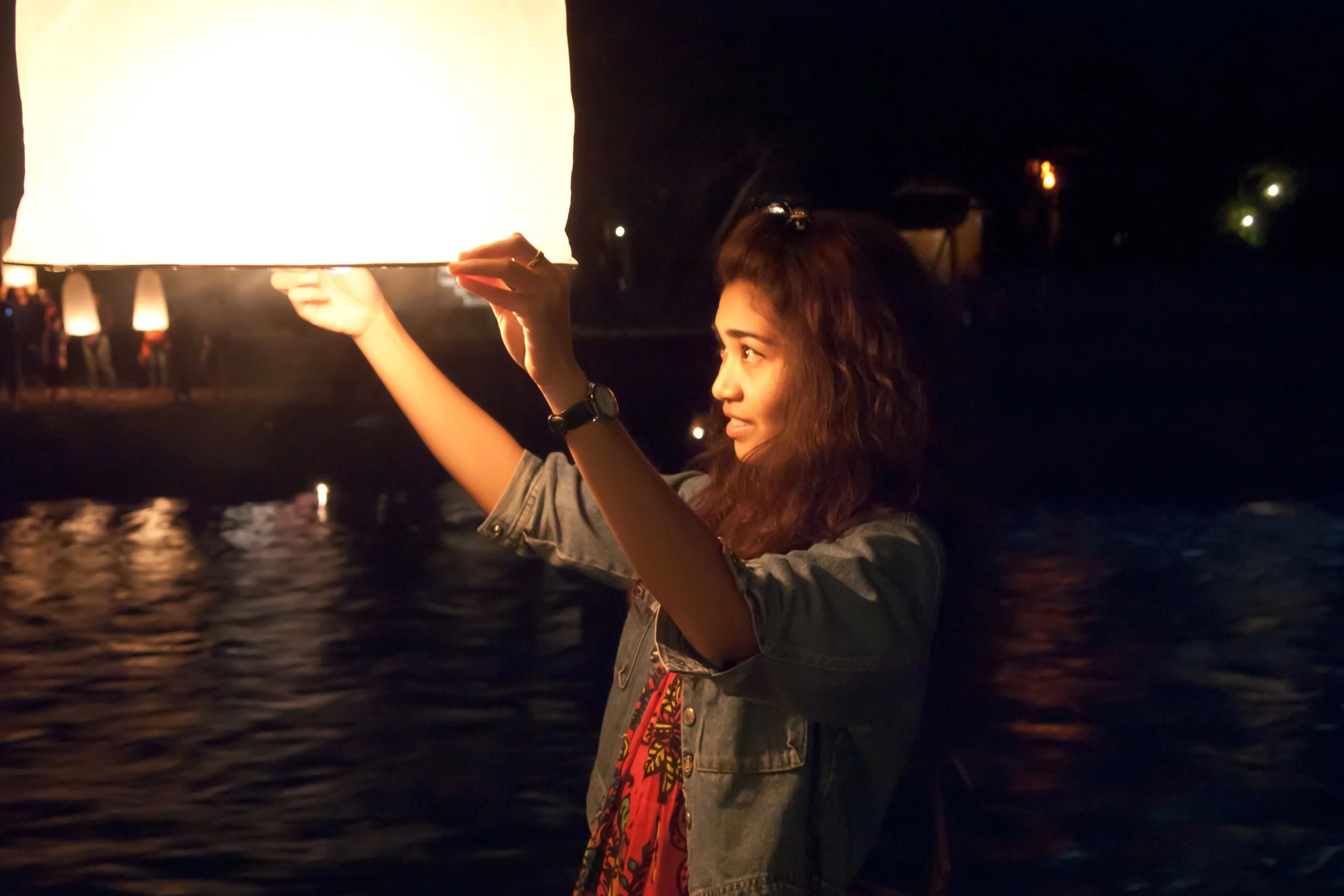 Yi Peng lanterns in Chiang Mai — November, the start of peak season