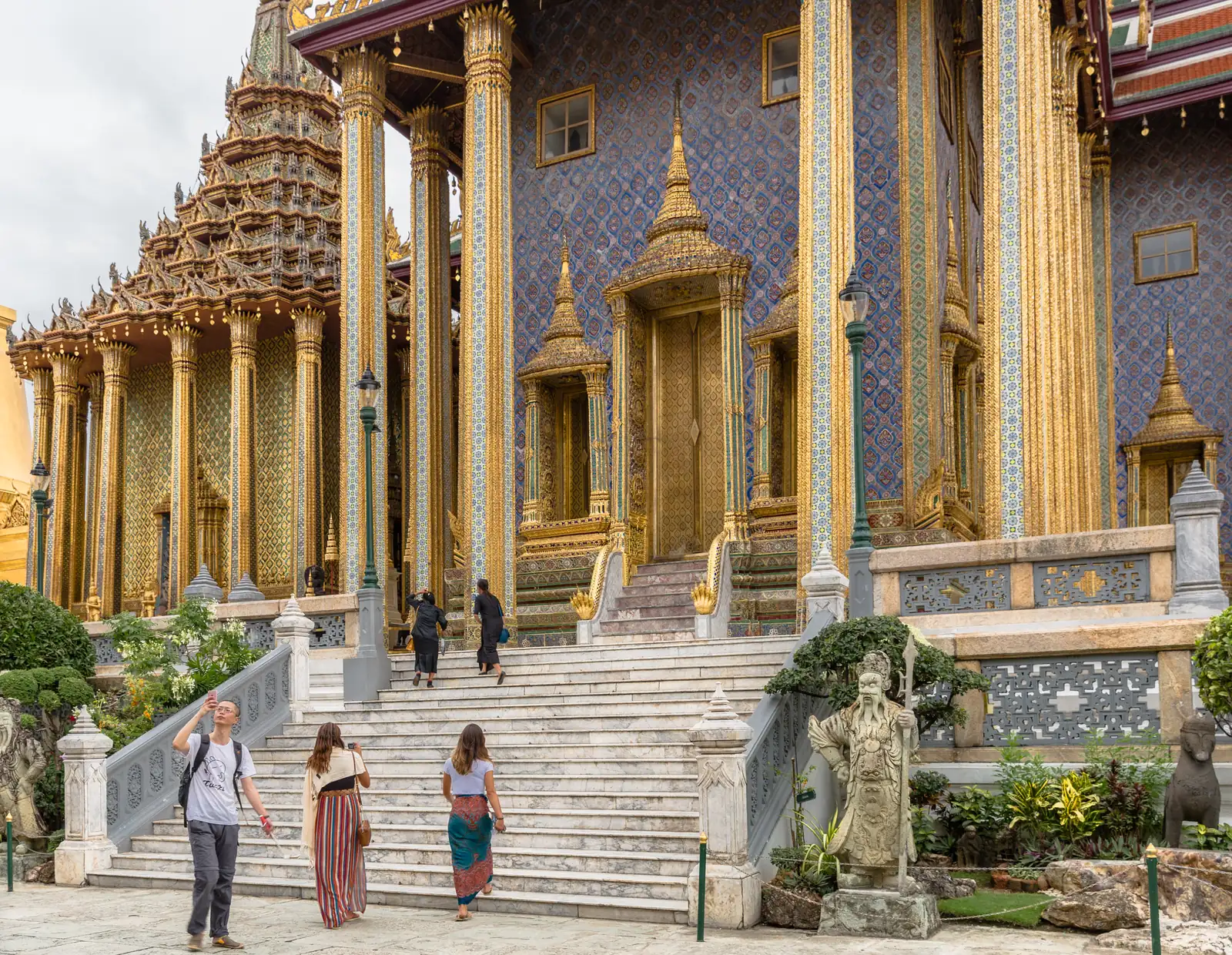 Tourists at the Grand Palace and Wat Phra Kaew in Bangkok
