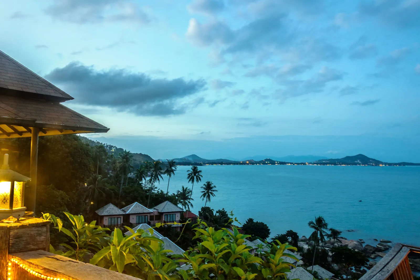 Koh Samui beaches: a wide beach on Koh Samui with palms, sand and calm Gulf of Thailand water