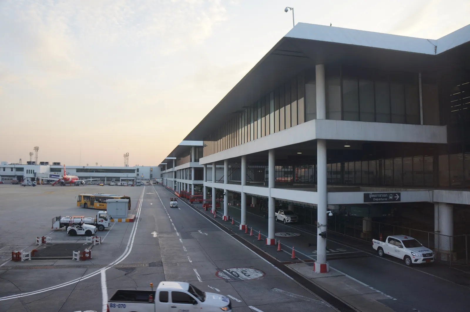 The International Terminal at Don Mueang Airport, Bangkok, seen from the approach road