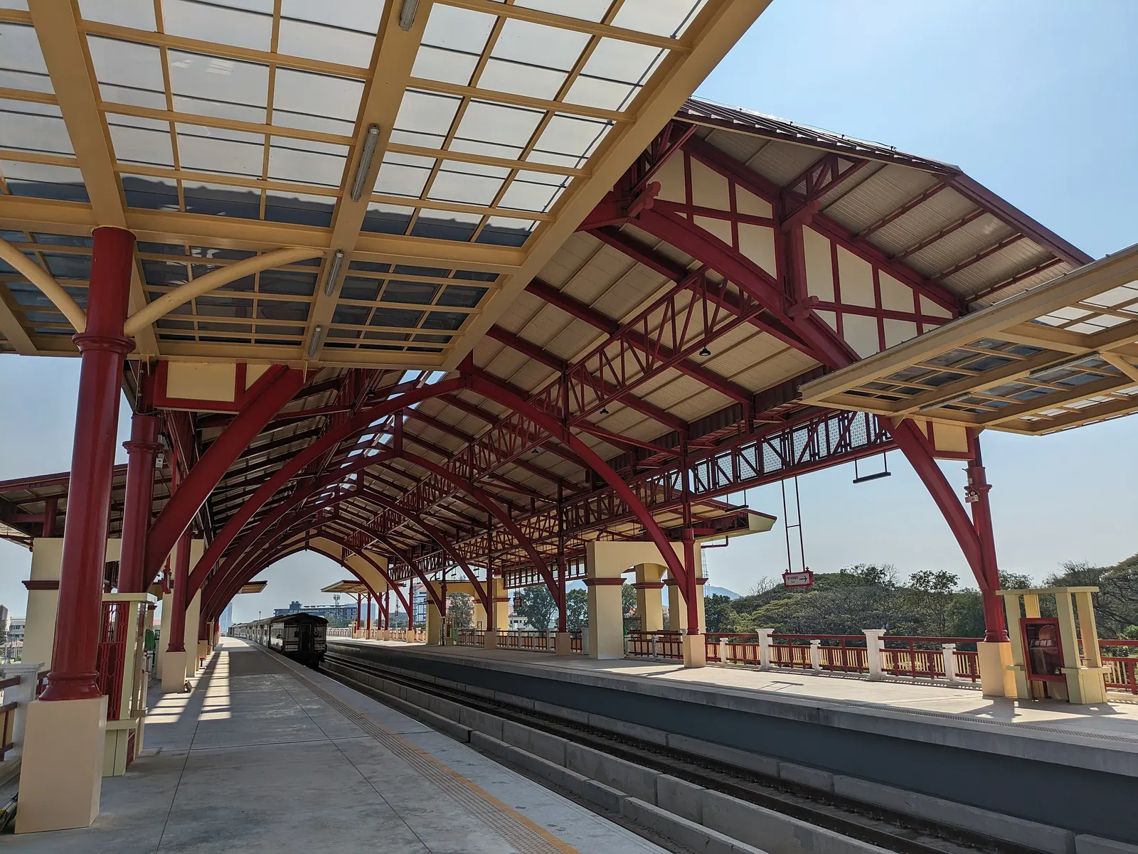 The new elevated platforms and canopy at Hua Hin railway station