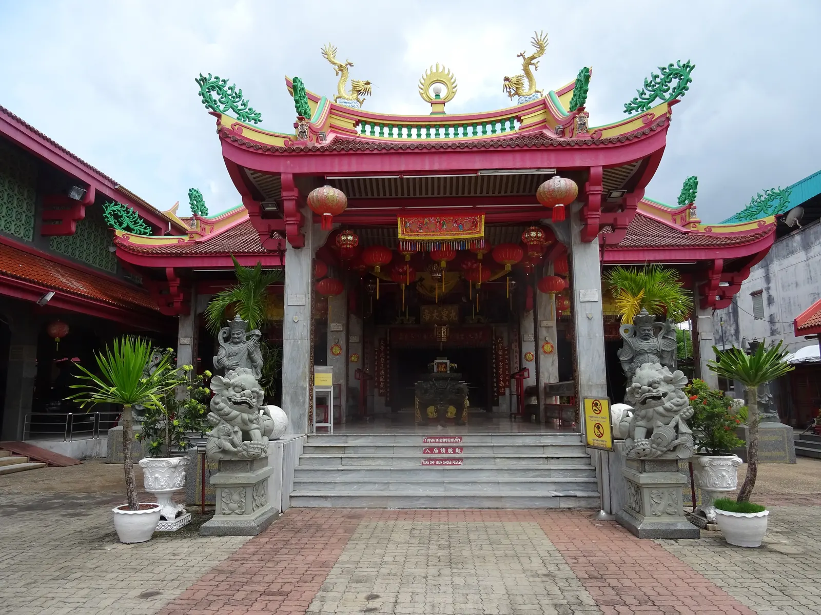 Phuket Vegetarian Festival 2026: Dates, Shrines and Etiquette