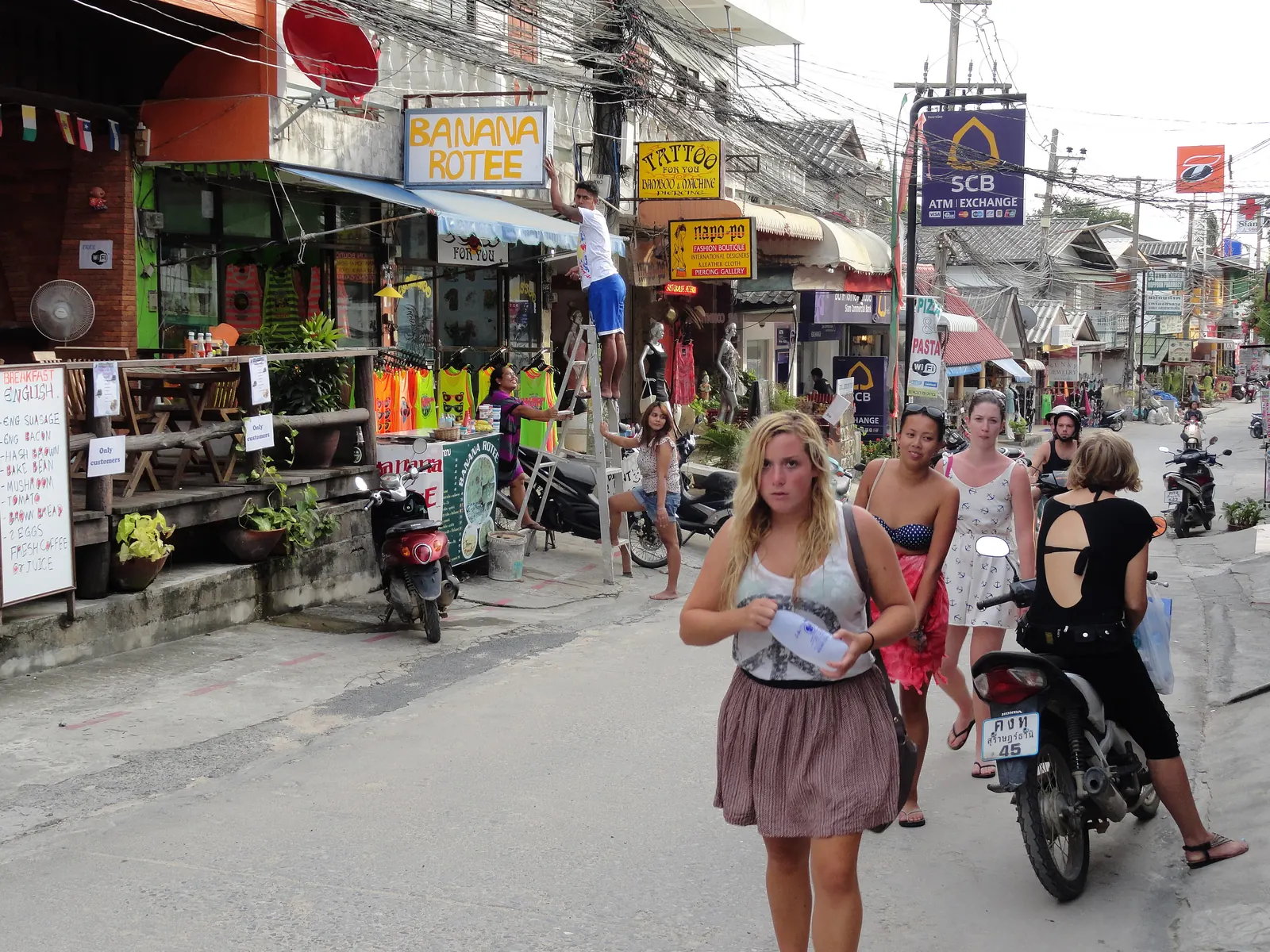 Haad Rin's main street on Koh Phangan by day