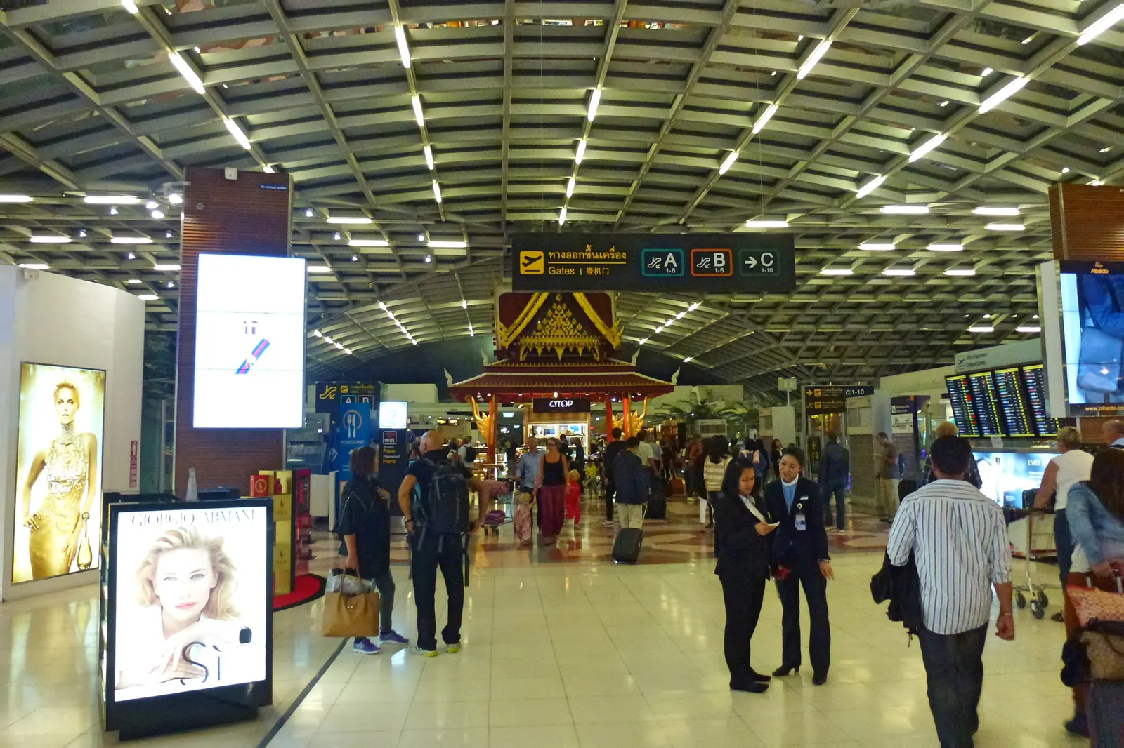 The main hall at Suvarnabhumi Airport, Bangkok